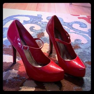 7 1/2 red patten heels bcbgeneration